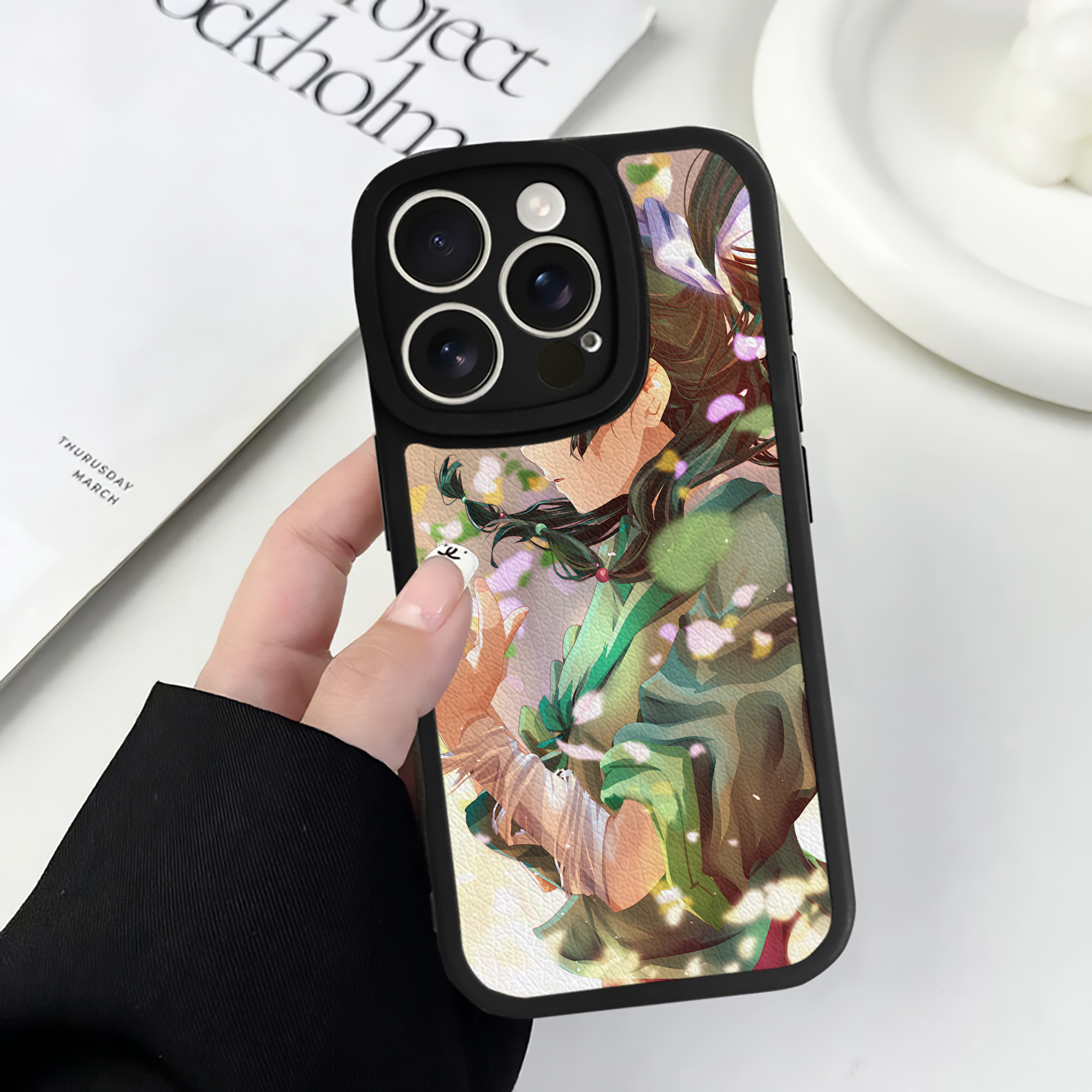 （画像用） 薬屋のひとりごと The Apothecary Diaries 【iPhone 16シリーズ対応】シリコンスマホケース（レザー調） 材質：シリコン